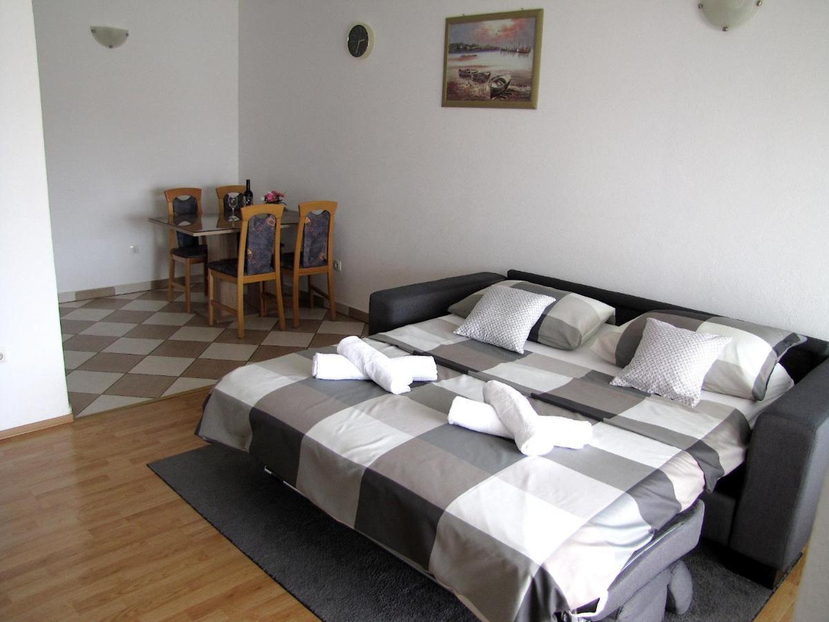 Apartament Klanac *
